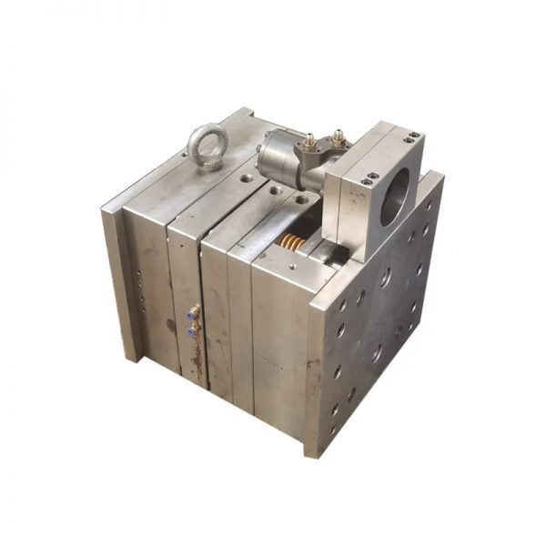 Custom made molds maker manufacturing mould making plastic injection molding high precision parts CNC machining OEM mold