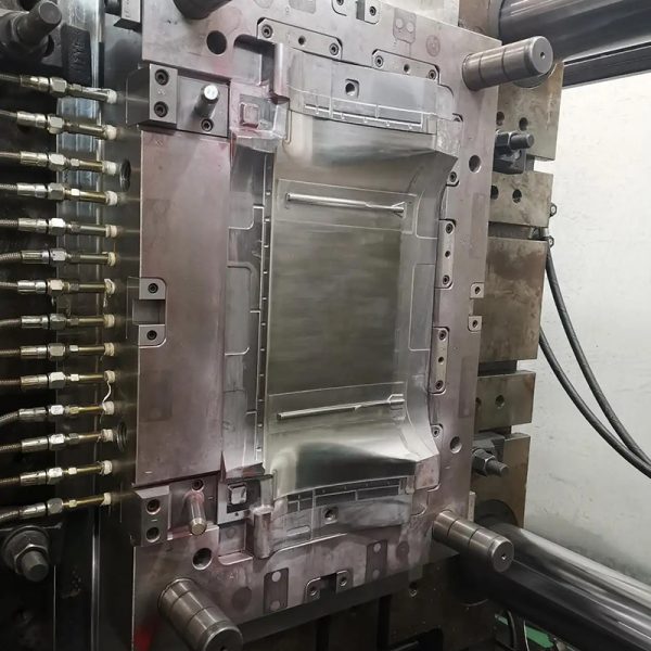 Big mold steel mold design and making cold runner mold hot runner mold finest quality fast delivery Chinese factory prices - Image 2